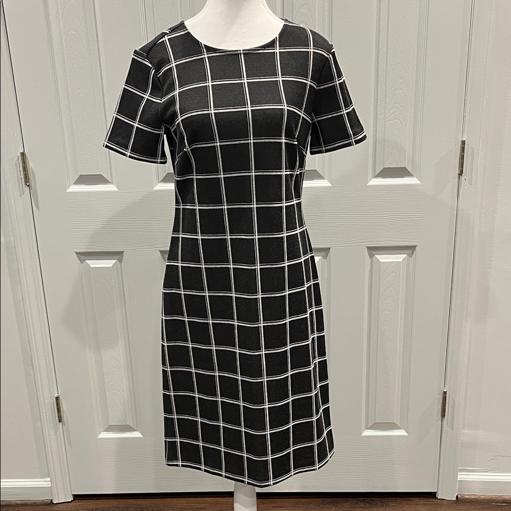 Ann Taylor Black and White windowpane shift Dress
